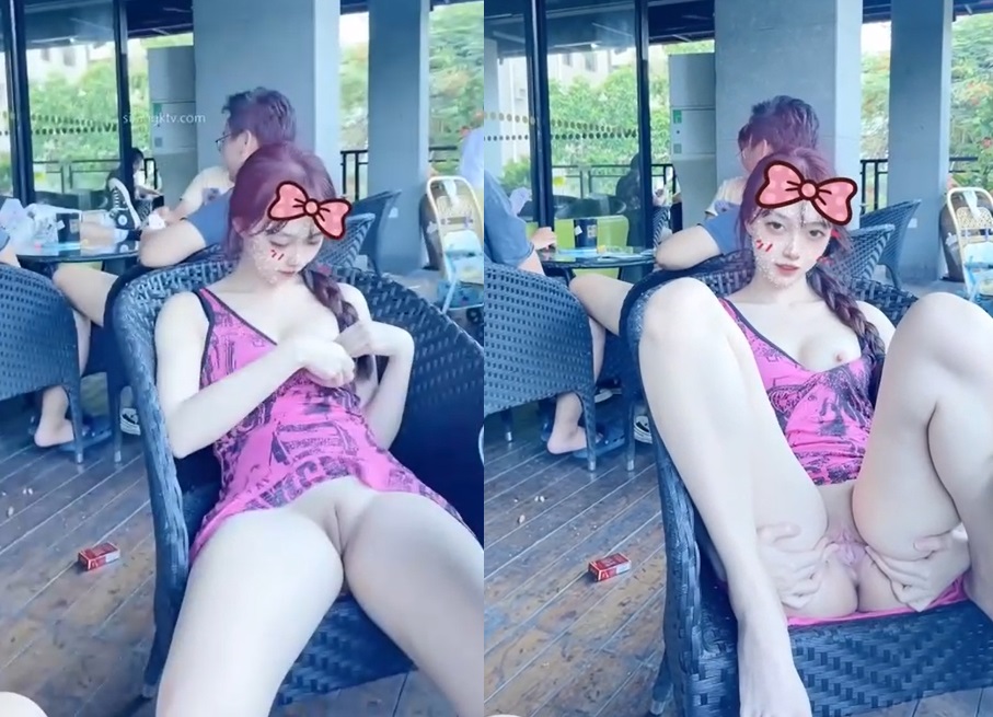 Clip Hot 18+ Show Bướm Public Giữa Quán Cafe